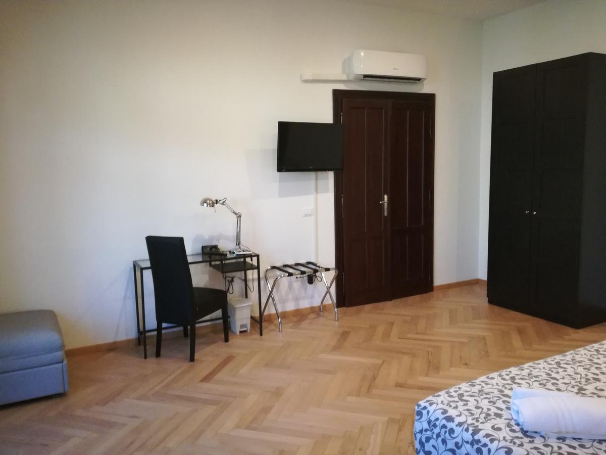 Dante Rooms And Apartment Trento Exterior photo